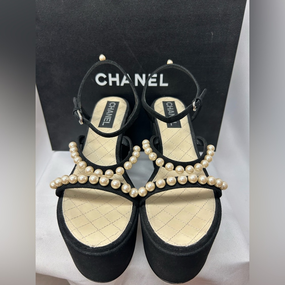 CHANEL Black Sandals with Pearl Embellishments